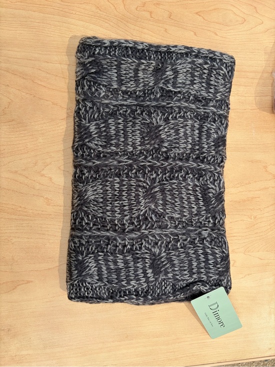 Accessories - Unisex Large warm knitted long winter scarf Gray